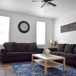  Holiday home Stunning Big Near Downtown North Shore &