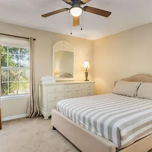 https://bayside-charleston-manor.hotels-destin.com